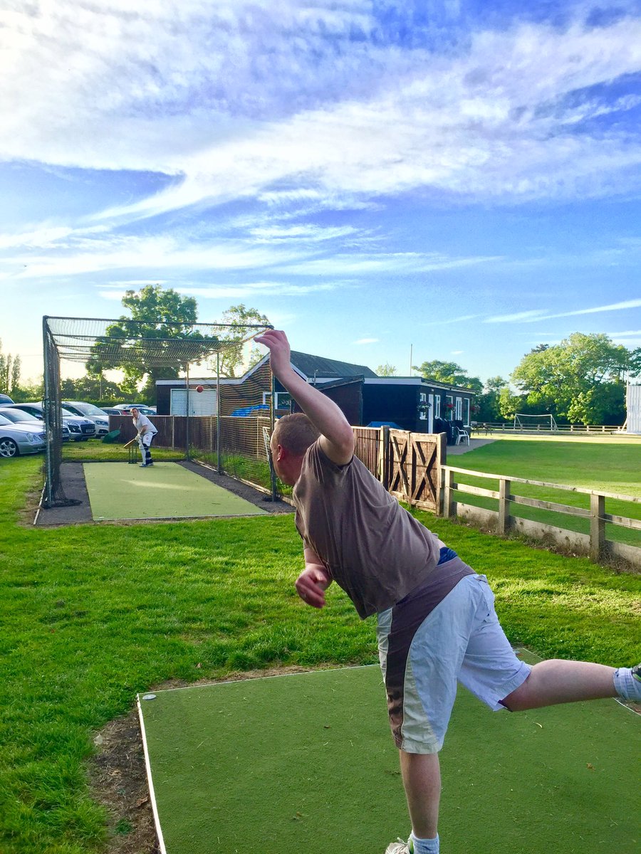 MattWilkinMS's tweet photo. Thursday eve Season Nets session at @Coleshill_CC #joinourteam #teambuilding #alllevelswelcome #Morrant #Chilterns #Cricket #League #Div2 https://t.co/aU5yrfLwWr