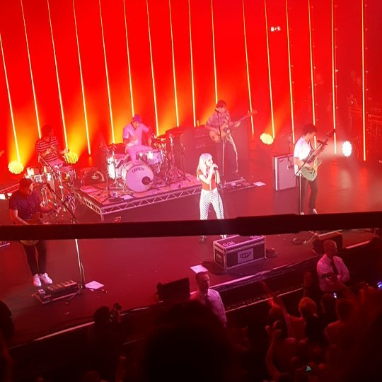 ParamoreBelgium's tweet photo. Paramore on stage in Dublin (📸: charliefinucane) https://t.co/VneL9dRzFy