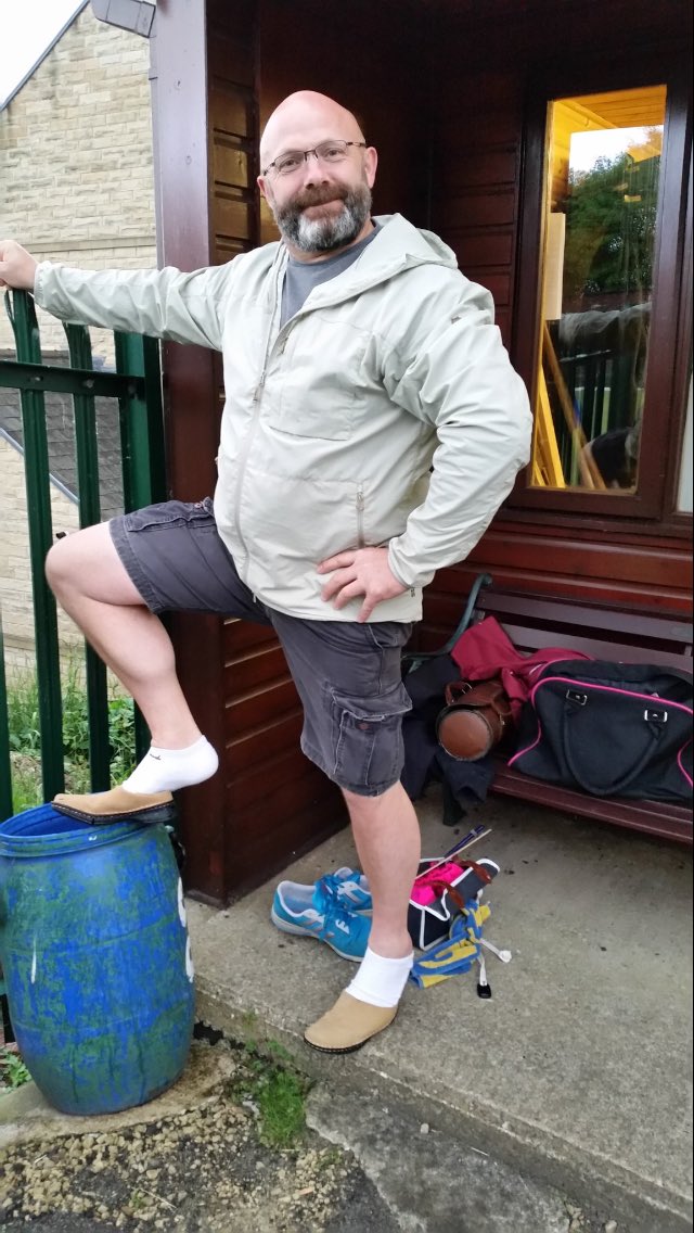 BowlOrDie's tweet photo. Clown! #ladiesclogs #UTM #2ndbottom https://t.co/D2xy6144PF