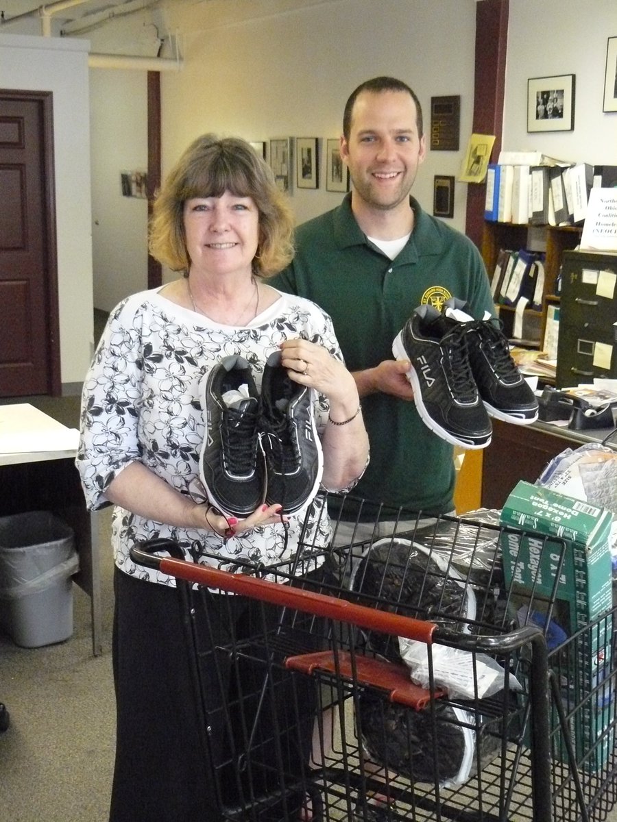 clevhomeless's tweet photo. Denise from NEOCH gives #SocksPlus items to Richard from St. @StEdsServe Labre who go out on Thurs nights to give to homelss pple https://t.co/OZTjVp605o