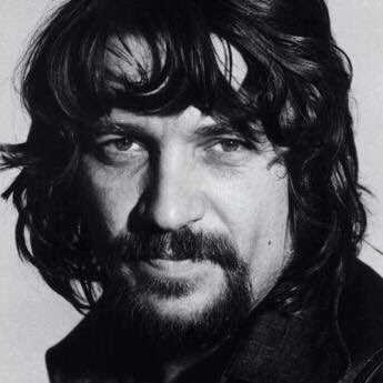 AgostinaDama's tweet photo. Remembering Waylon Jennings on his birthday! #WaylonJennings #Legend https://t.co/e5qpqQ13H5
