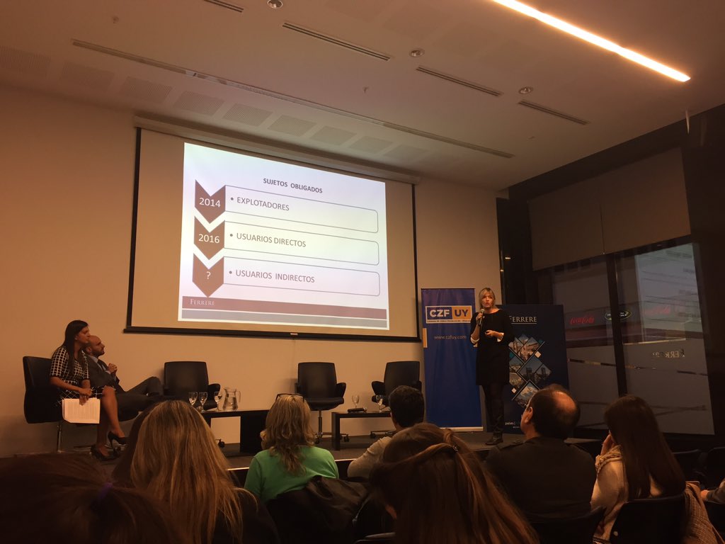 ferrere's tweet photo. María Maiorano explica las competencias de la Senaclaft #zonasfrancas https://t.co/WBBkeExKne