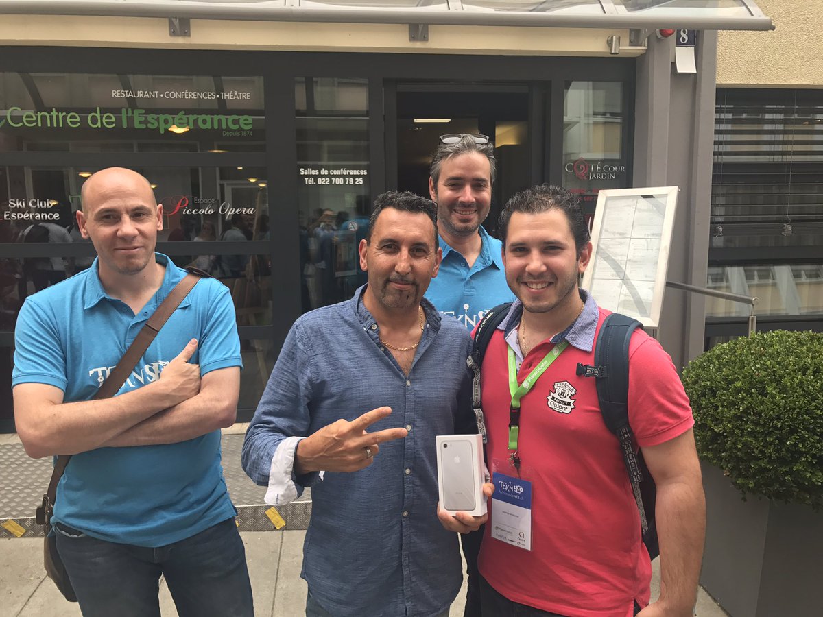 <a href="/Jeffmtp/">Jean-François Loup</a> gagne l'iPhone offert par #qwant pour le lancement du moteur de #qwant Suisse lors du  #pwge #Teknseo