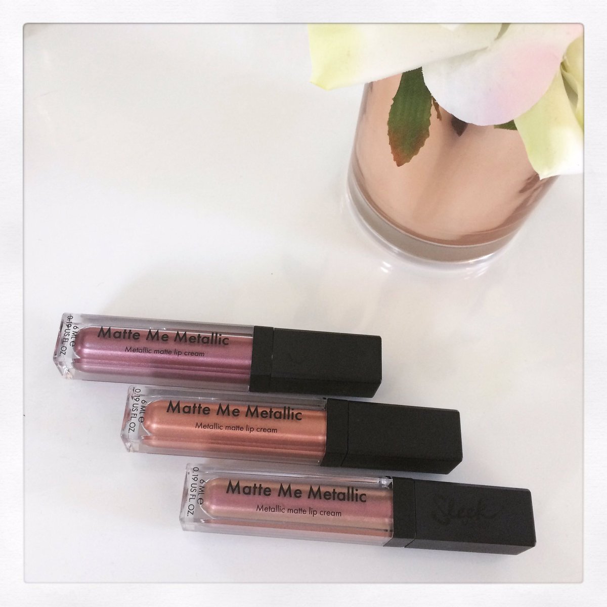 Beautonix's tweet photo. @SleekMakeUP @SleekMakeupIRL  Matte Me Metallic 💕💕 #sleekmakeup #mattememetalic #lipstick Colours #rustedrose #volcanic #romancopper https://t.co/9zPsE69WLn