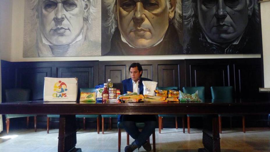 Paparoni mostró pruebas de corrupción en los CLAP bit.ly/2stvrbI