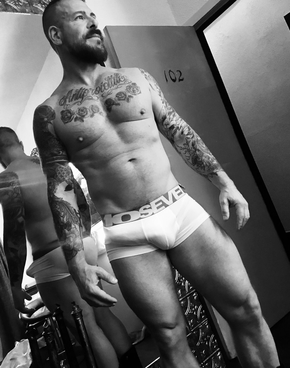 RoccoSteeleNYC's tweet photo. Do I need to remind u that the #10SEVEN TRUNK is the most comfortable pair of undies you'll own &amp; on sale now at https://t.co/E3LozAUZ0J https://t.co/X8yC6ub75I