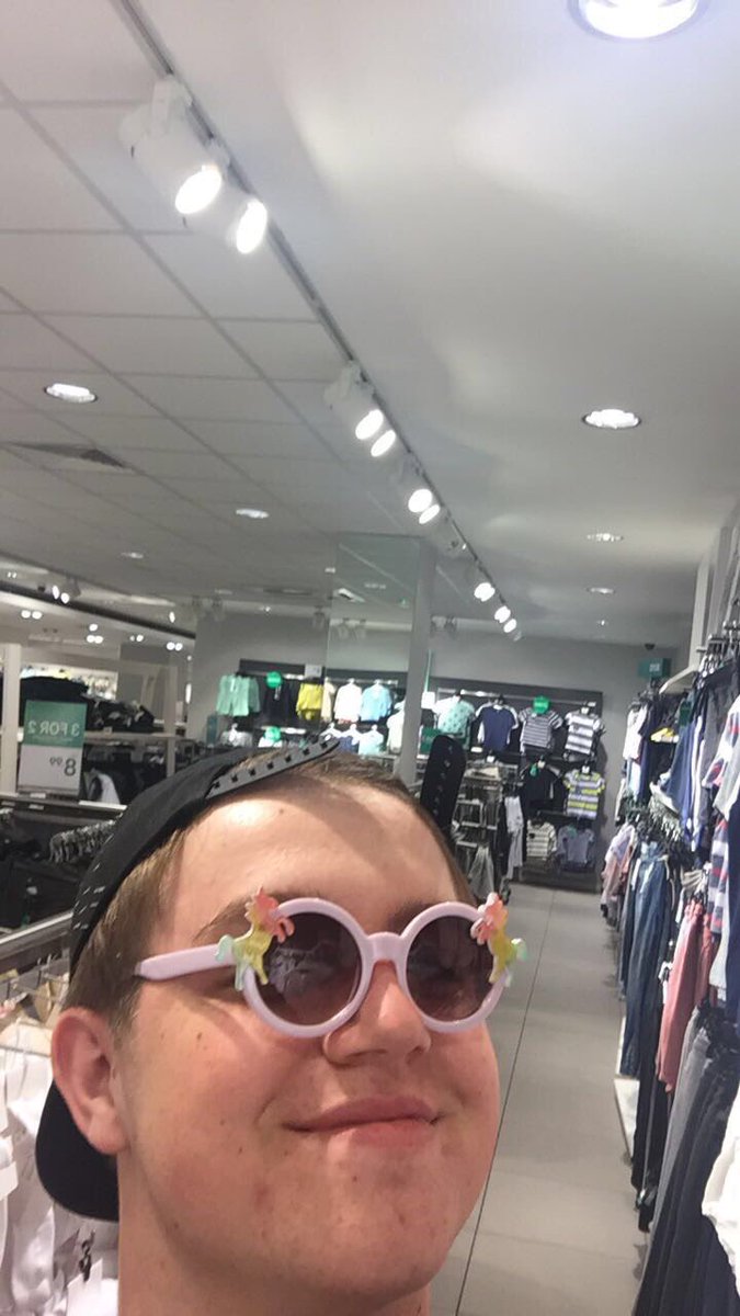 willisimpson10's tweet photo. Family: Let's go shopping                              Me: https://t.co/ocSqVa2e4y