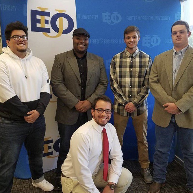 eoumountaineers's tweet photo. #EOUrepost @ThatGuy_GY βThe boyos of reslife back at it again!β #howmountieslive #goEOU #nolifelikereslife https://t.co/DaiaomEYnP
