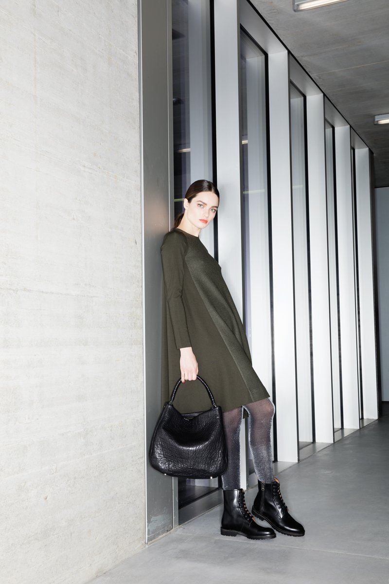 ReiaStudio's tweet photo. Some great bags still available at the Abro sample sale. Today until 5pm only! https://t.co/uukvv3izf2