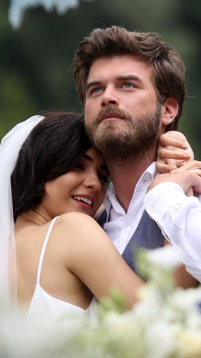 ChiChiYcl's tweet photo. Tuba Büyüküstün &amp; Kıvanç Tatlıtuğ dizi çiftlerinin nirvanasıdır! Kiminle oynasalar bir daha asla aynı uyum olmaz. #CesurveGüzel #vedaetmeden https://t.co/r4IkHs4bpZ