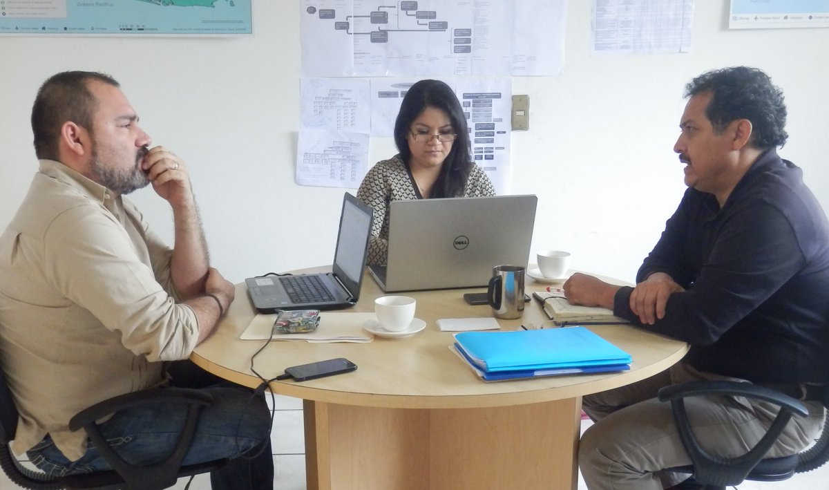 Conmigrantesv's tweet photo. #EnDesarrollo GMIES y Conmigrantes se reunen para discutir acciones de apoyo para renovación del #TPS https://t.co/a7Vlaz6UJf