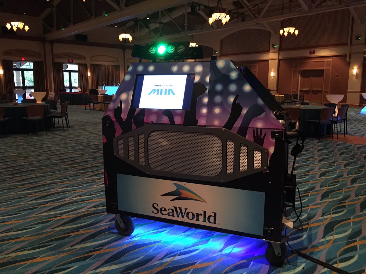 PowerdjSteve's tweet photo. The Move and Groove kicking last week st Sea World !!
#powerentertaiment https://t.co/l6XmBDEeXD