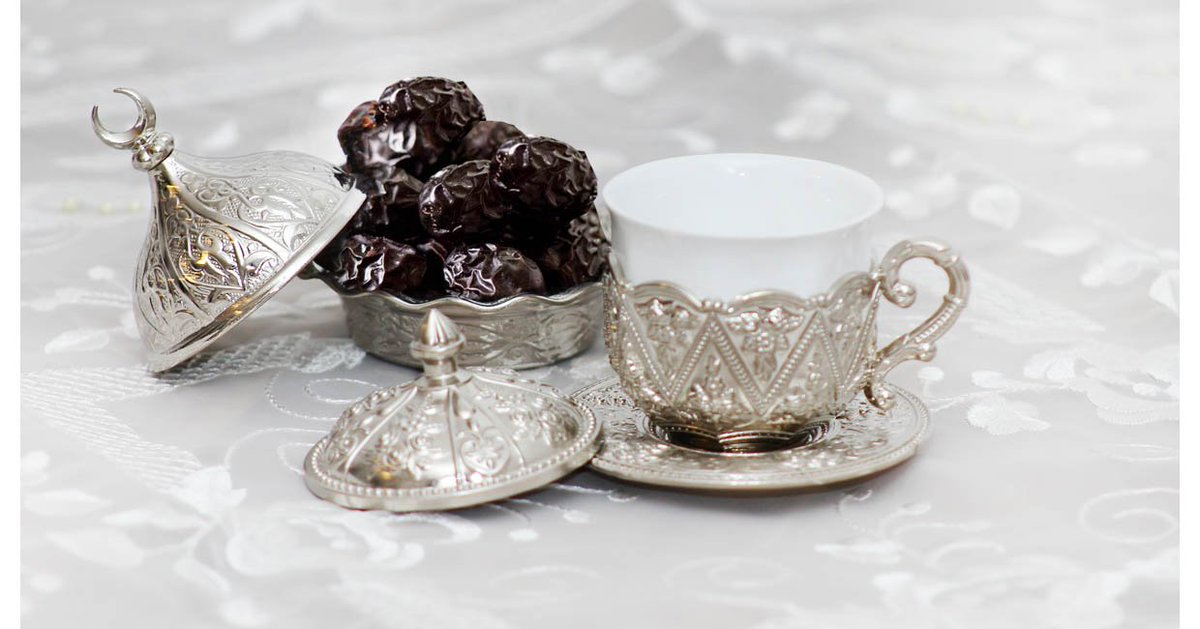 foodemagdxb's tweet photo. We are proud to launch our section #dateaday brought to you by #SaharaPremiumDates! The finest date recipes and more https://t.co/Rt5xKaMEN6 https://t.co/BCCtD4GE1J