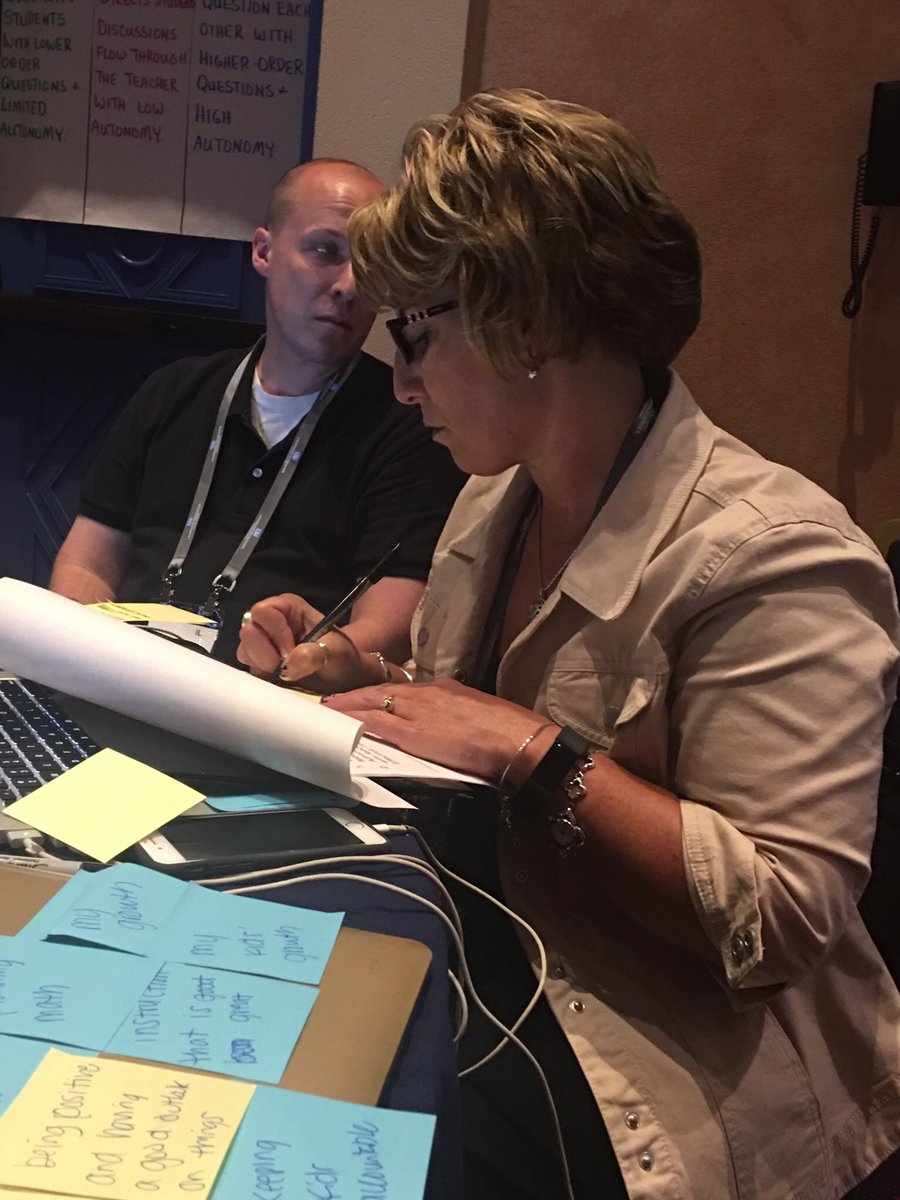 MrsThompson321's tweet photo. @Learn_Sci @TamaraSkinner working hard at #BuildingExpertise https://t.co/7pYjvrZeNj