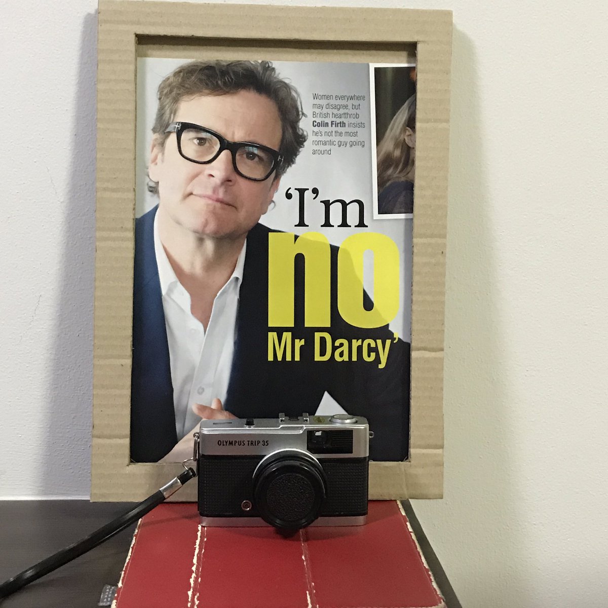 AbleKi's tweet image. I framed his picture in a diy photo frame and he's still gorgeous #colinfirth #diyphotoframe #whatahandsomeman
