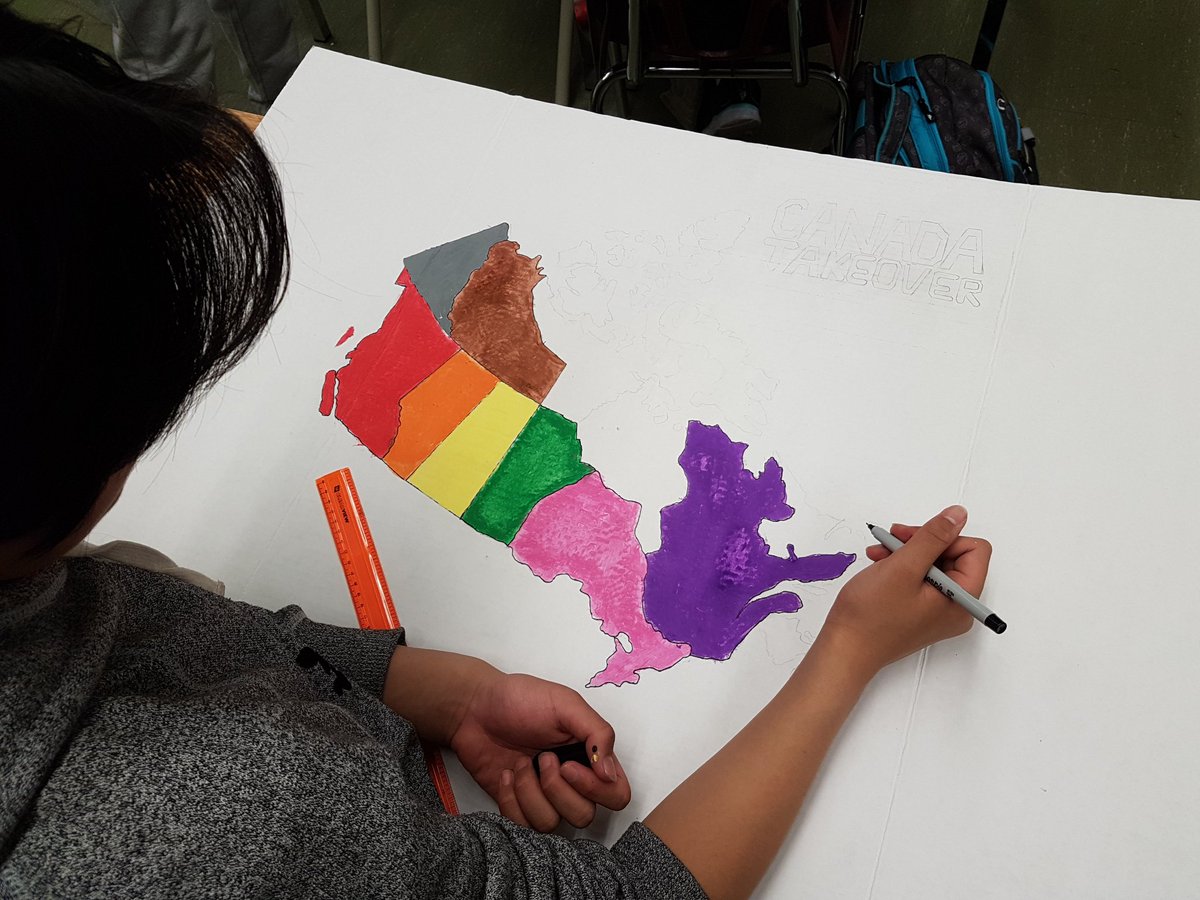 WestviewCentSS's tweet image. Geographers hard at work #proudofourstudents #geographyclass #TDSB