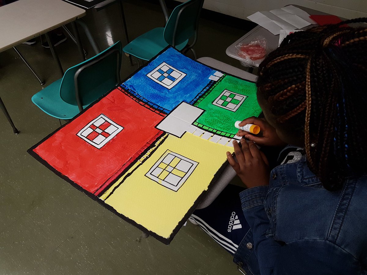 WestviewCentSS's tweet image. Geographers hard at work #proudofourstudents #geographyclass #TDSB