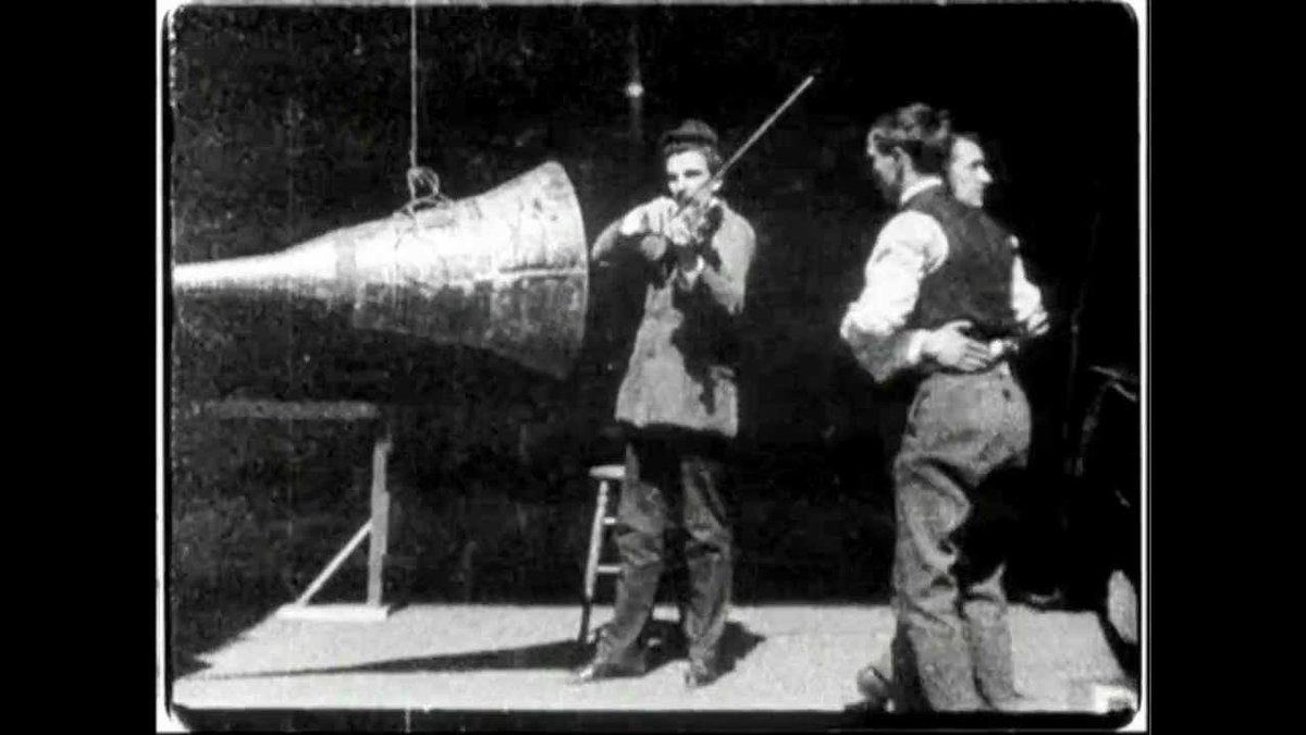 Techno as Post Punk with Dj <a href="/HishamAwad4/">Hicham Awad</a> &amp; Dj Essabbagh <a href="/heroshinema/">Rami el Sabbagh</a> Friday 16th June <a href="/Dawawinebeirut/">Dawawine دواوين</a> 

No dancing fees just dancing feet.