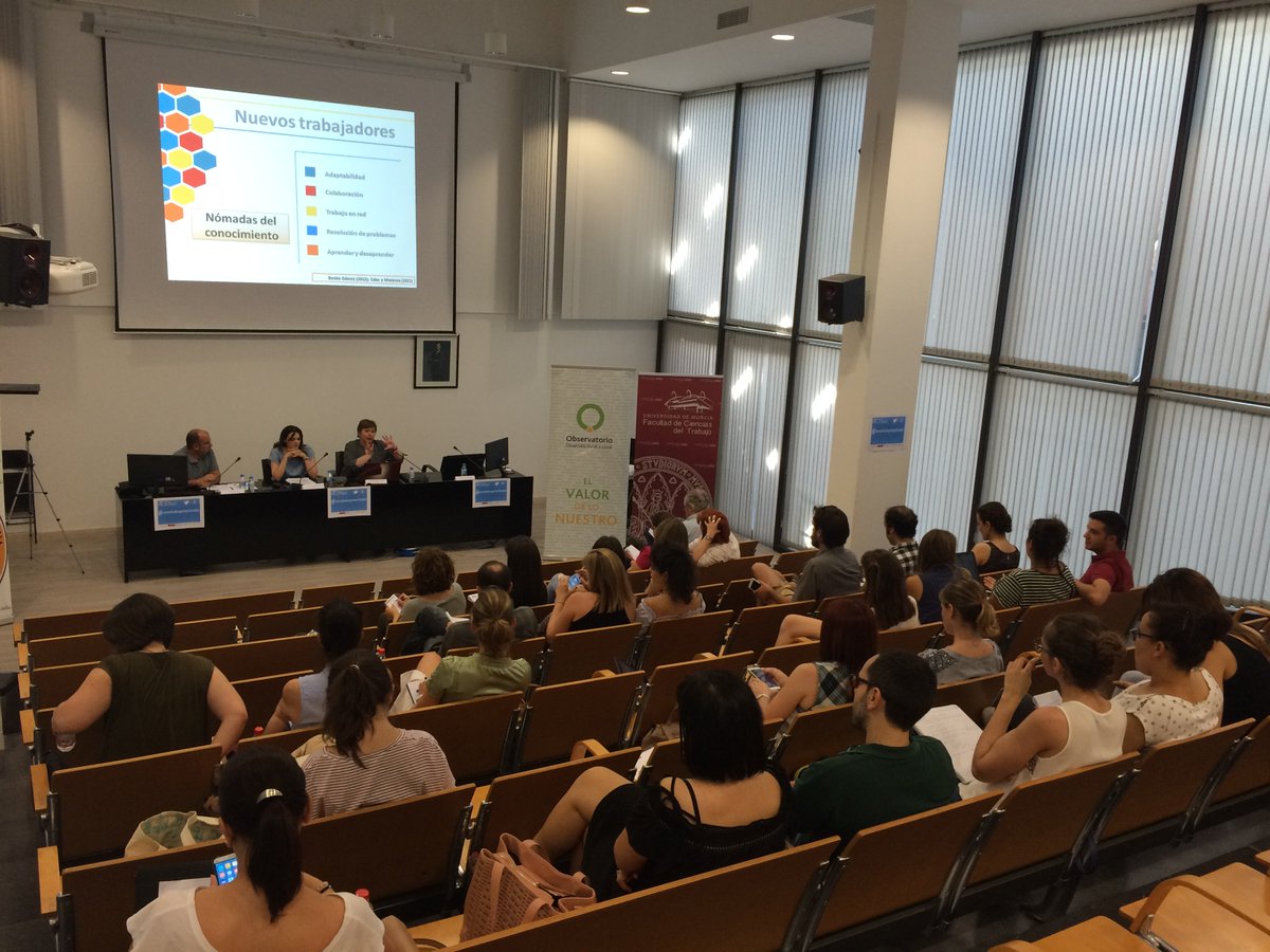 coieum's tweet photo. Esta tarde en el IV Simposio de Orientación e Intermediación de la @UMU.
#EnredadosparaOrientar 💻
Interesantes y muy recomendables jornadas. https://t.co/JtV5hV4ksO