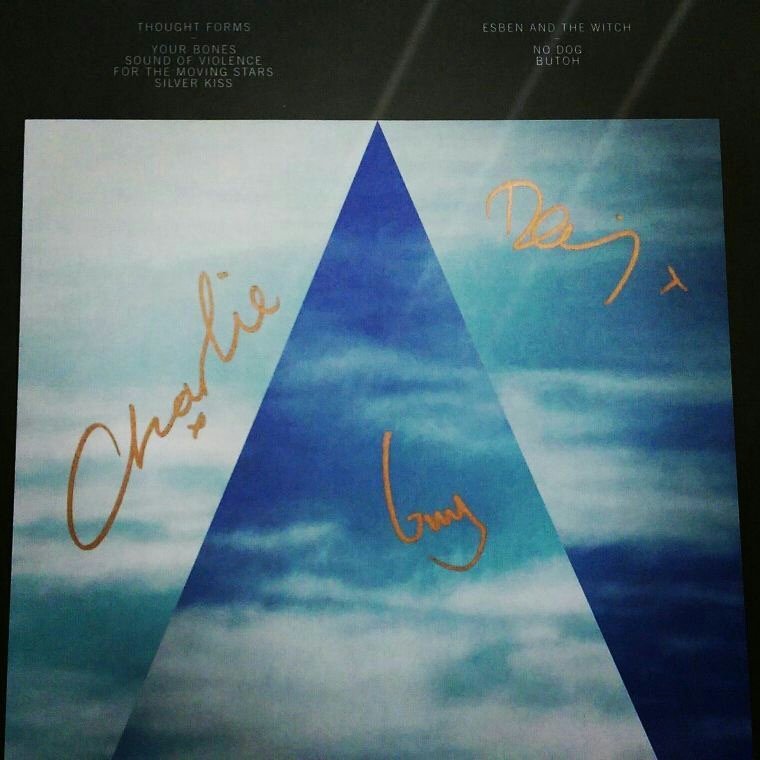 mbalashov's tweet photo. One (proper) shade of grey 💿 #silverishgrey #colouredvinyl #signedvinyl #splitlp @thoughtf0rms @WEAREEATW https://t.co/aqnR5EDUTH