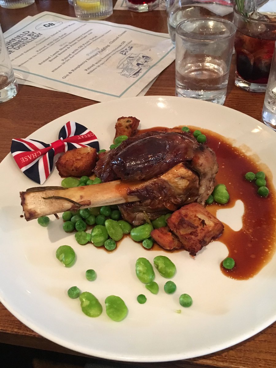 dinehub_bham's tweet photo. A summer evening of @WilliamsGin & great food yesterday at @_TheHighfield #gbgin https://t.co/MfBwcIXWEH