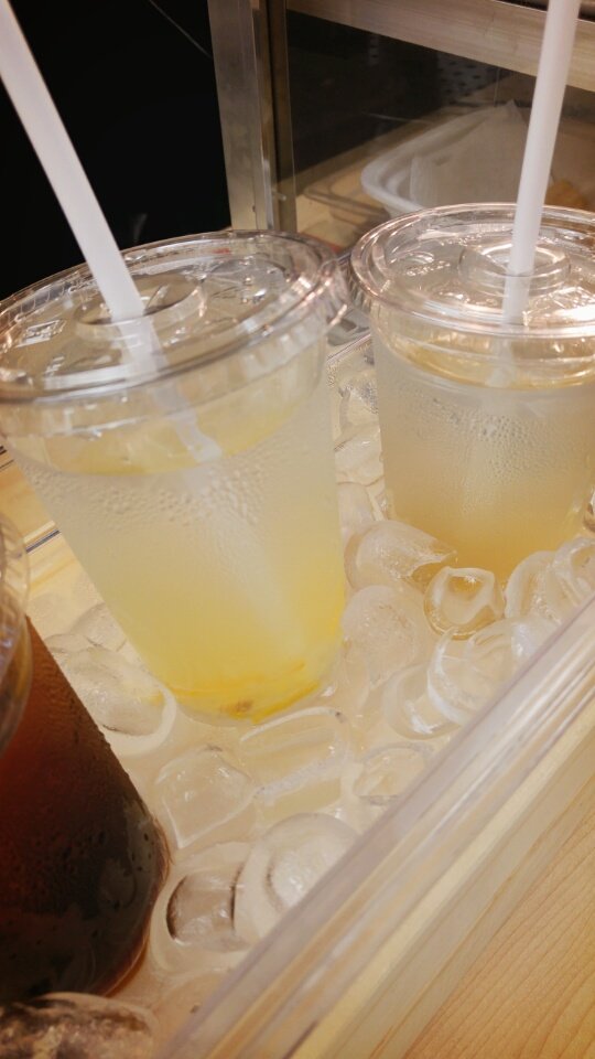 RaonKitchen's tweet photo. Cold drinks?! #korean #cold #yujacha #gingerhoney #coldbrewcoffee $2.20 each at Laurier location. https://t.co/yJH3GYC84y
