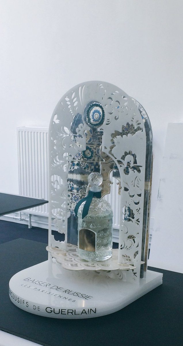 SHOP_ASSO_FR's tweet photo. Guerlain revient sur le Concours des Jeunes Espoirs de la PLV @Guerlain @POPAIFrance #PopaiAward #MyPopai https://t.co/Zgvp3M6aNM