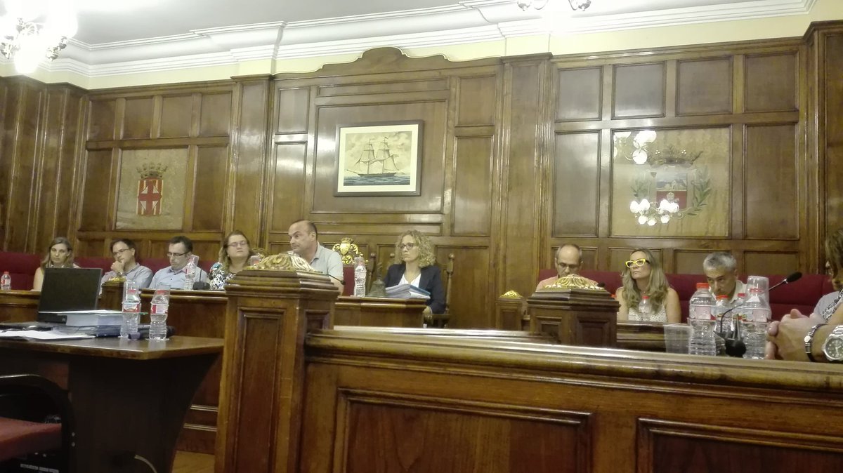 ArranMasnou's tweet photo. @afectatscrisi @RogerdeFlor33 Mentres veïnes marxen, @elmasnou_cat i @oliverasmj tiren pilotes fora i posen excuses  despres d'anys d'inactivitat en matèria d'habitatge https://t.co/gFnL30T1Ti