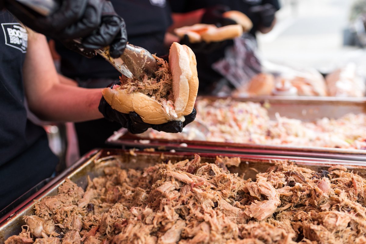 cityofcalgary's tweet photo. Making a potluck dish for #yycNeighbourDay? Share your favourite recipe with us! https://t.co/4oPXQvW6xo https://t.co/H4XsjOUsAa