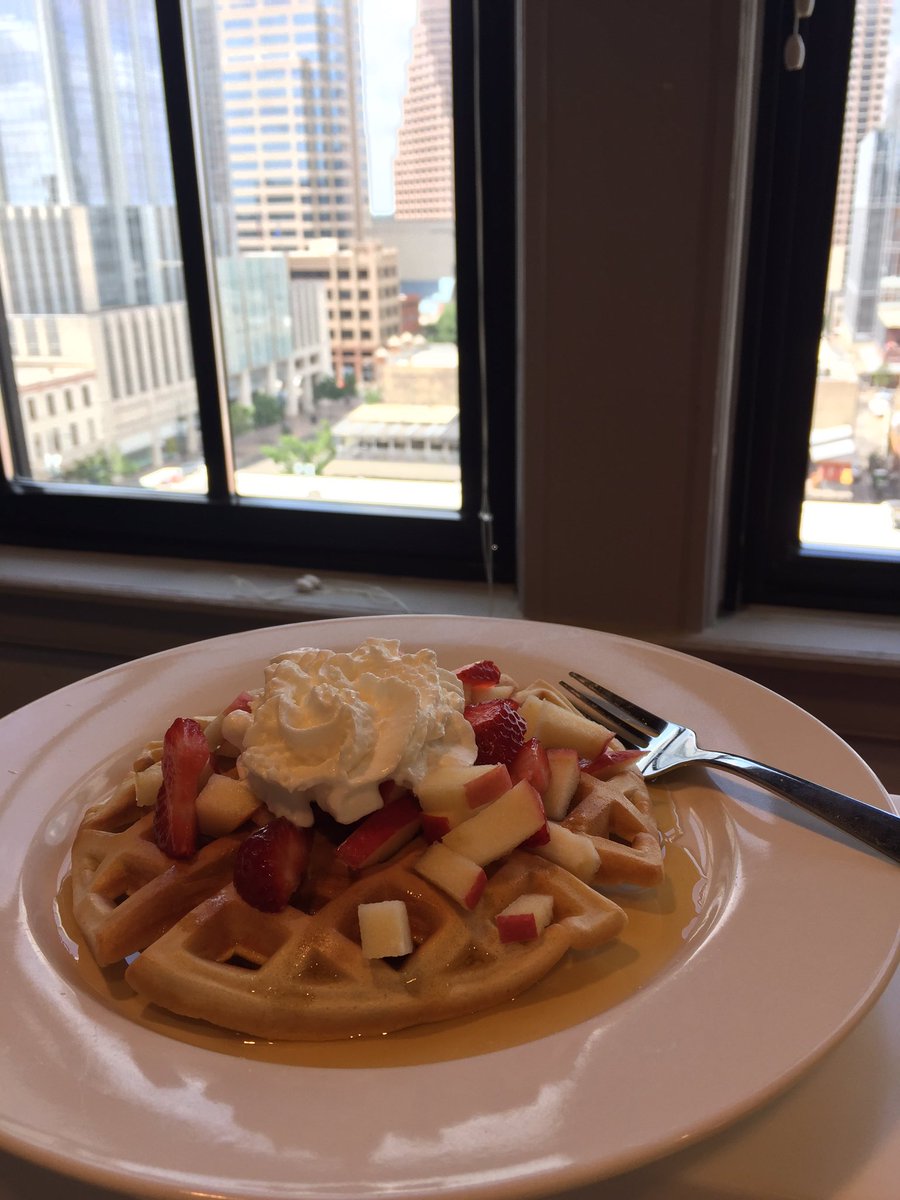 allybamaw's tweet photo. Waffle Thursday 😋 #ReturnPath #Austinoffice https://t.co/PgKW4gB0UU