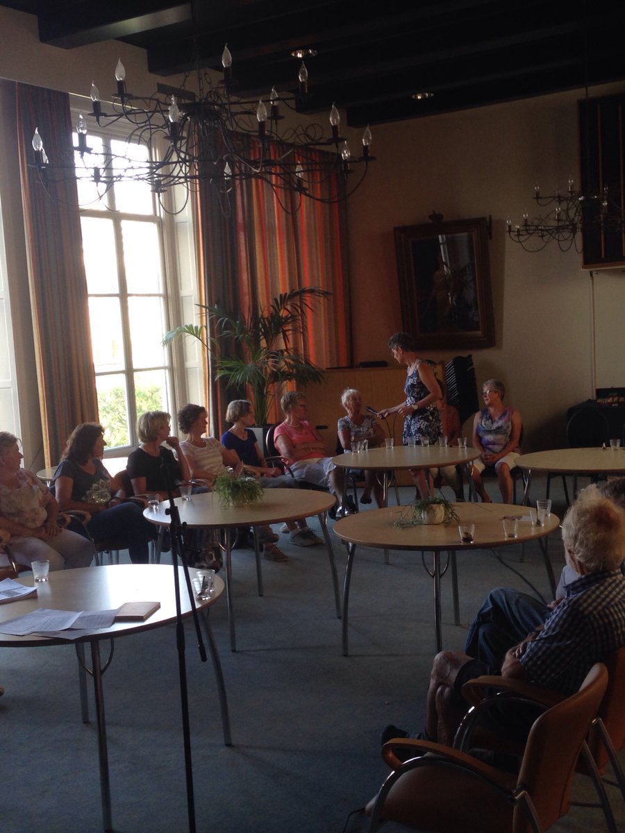 petragro's tweet photo. Dialoogbijeenkomst vrijheid en veiligheid door Marcella Mulder in de #Flecke in Joure @Patyna_ https://t.co/Du7SmDZZ8x