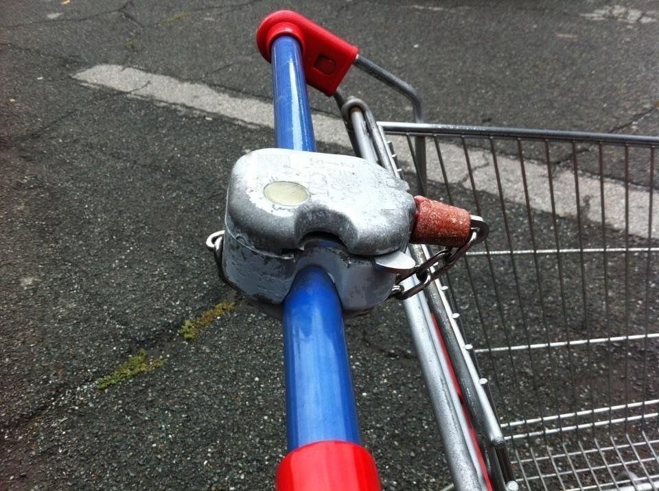 RT si toi aussi c'était l'objectif de ta vie quand tu étais enfant 😌