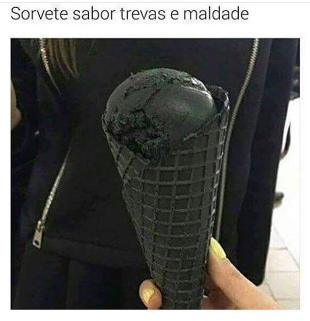 Até que enfim lançaram um sorvete só pros góticos trevosao de lorien