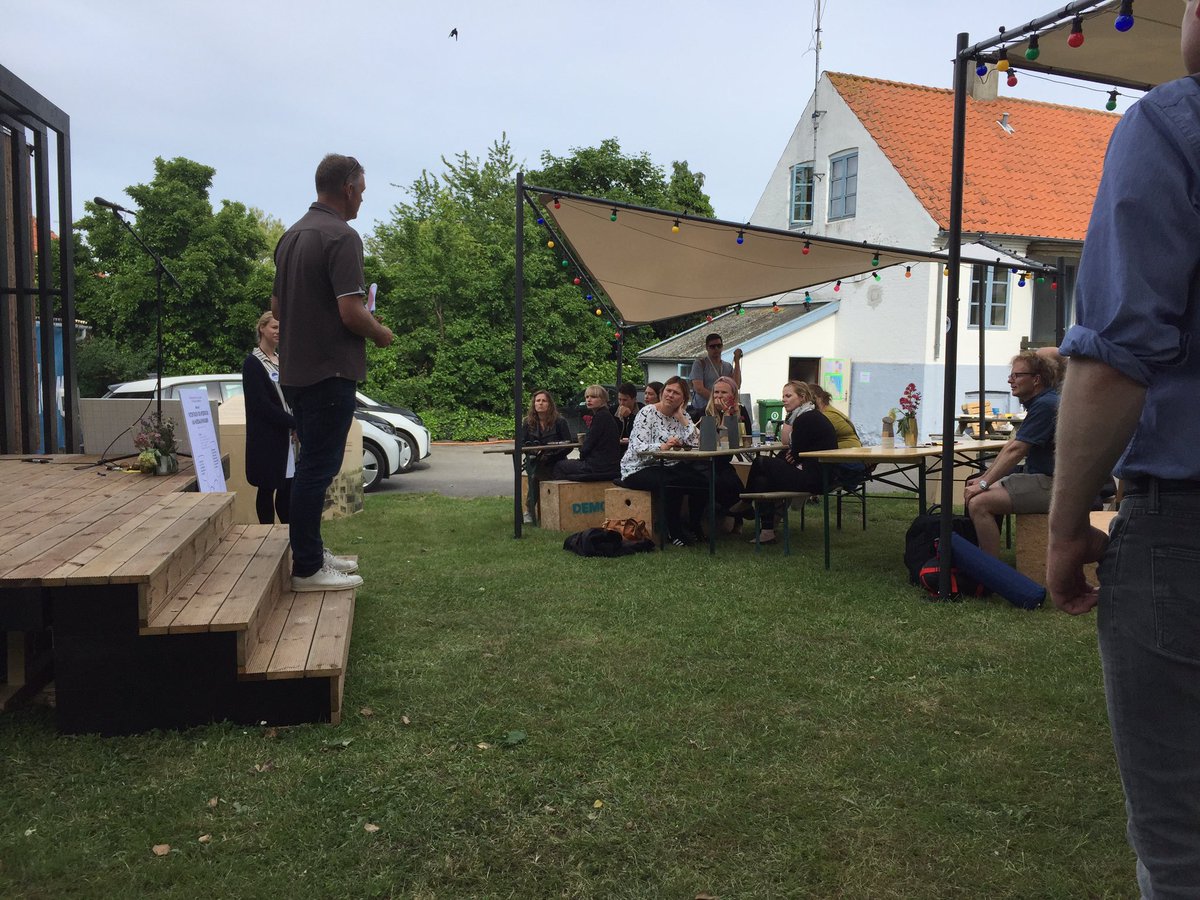 Hvad er hverdagsvenskaber i en Venligbolig? Workshop på <a href="/DemokratiScenen/">Demokratiscenen</a> på #fmdk