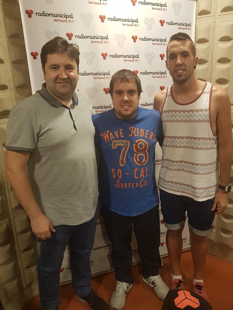 Avui ens ha visitat una representació del <a href="/CKVallparadis/">CK Vallparadís</a> amb el mister Miguel Ángel Tobaruela i el jugador Adrià Quirós #Terrassa