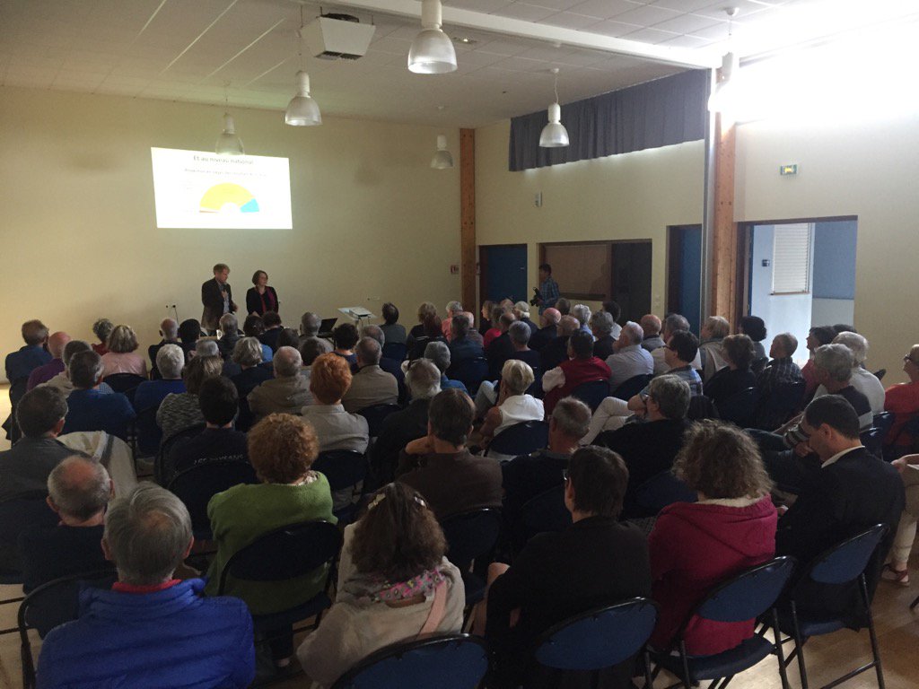 Réunion publique : + de 90 personnes avec <a href="/JeanLucBleunven/">Jean-Luc Bleunven</a> et <a href="/isabelmontanari/">Isabelle Montanari</a> à Guipronvel #circo2903 #bleunven2017