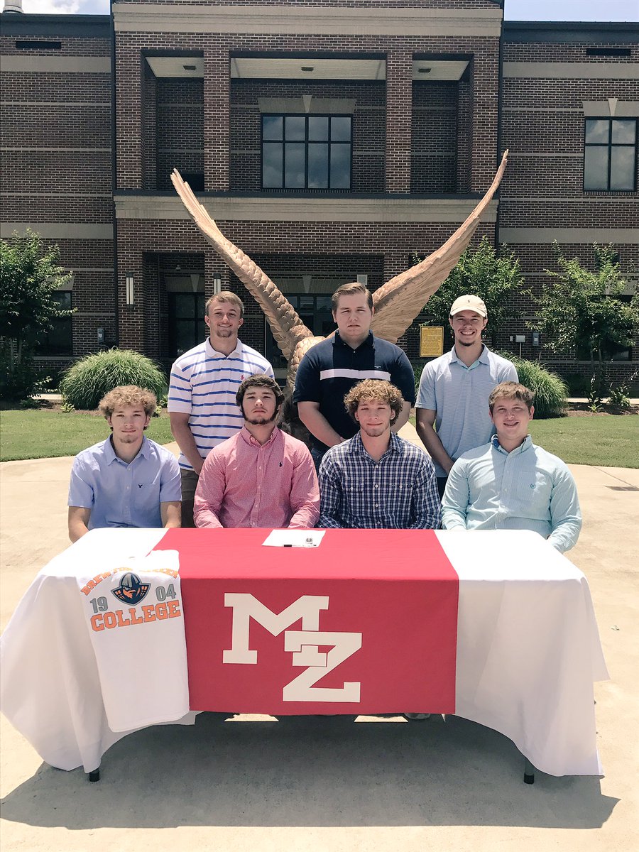 LandonKOdom's tweet photo. Congratulations Crofford Helton! #Brewton-Parker #EagleStrong #EaglesRiseUp https://t.co/s8IhI2jNTV