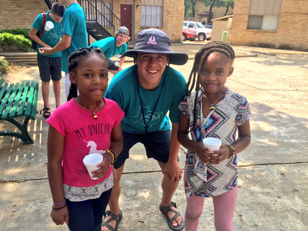 FSMConway's tweet image. The same God in Arlington is the One in Conway. #TBT #missthesekids