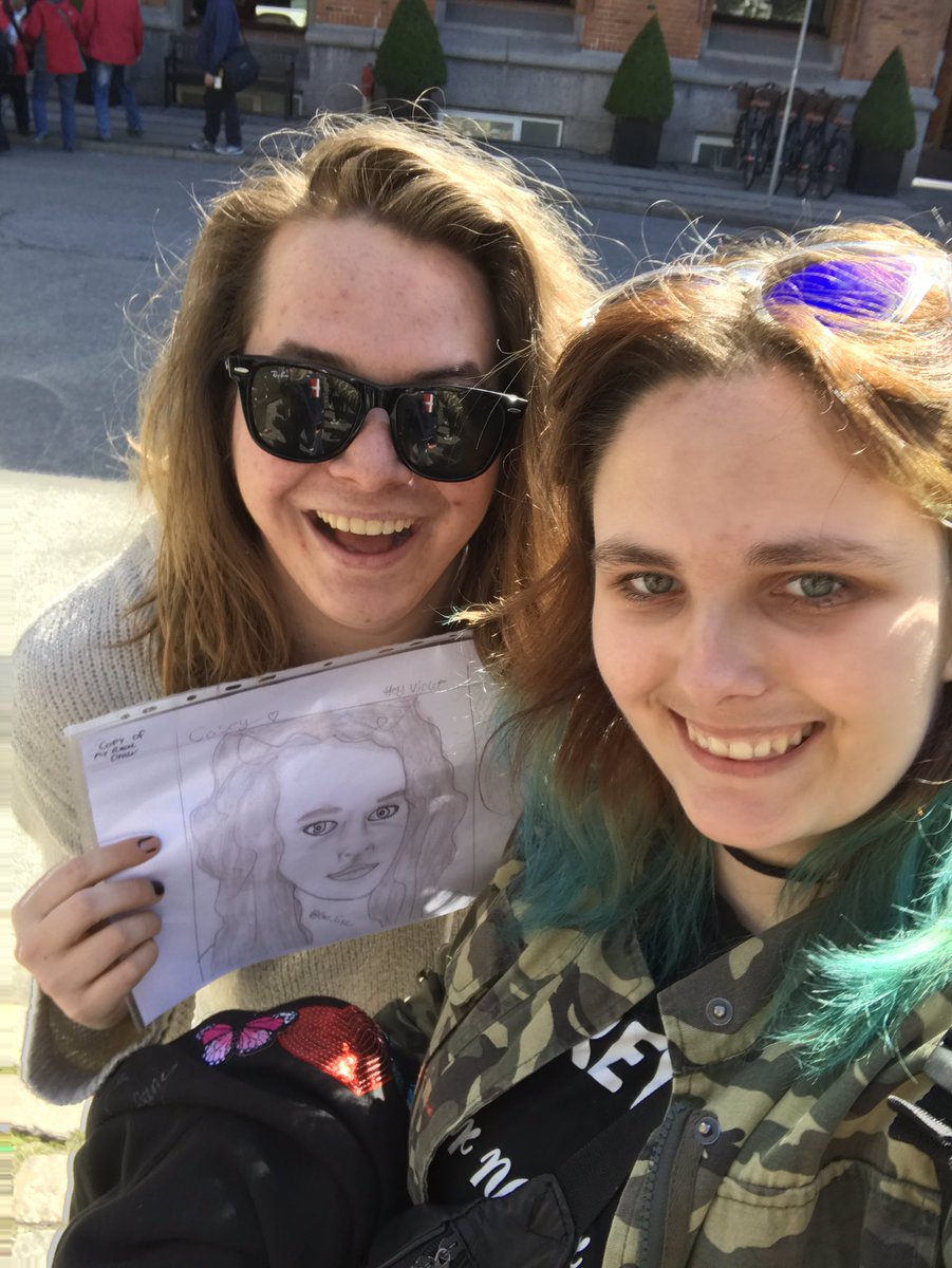 LoveFromLinee's tweet image. CASSSEEEEY AND RENNAAAAAAA have u read my message on your draw from me😭😭😭😭😭🇩🇰🇩🇰❤️❤️ #HeyVioletAMA
