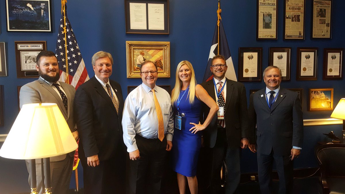 josephrcerami's tweet photo. Thanks TX Rep Bill Flores for mtg "Veterans for Smart Power" on US leadership in int'l affairs. @USGLC @LizSchrayer #summitdc #CapitolHill https://t.co/JefPKtCPer