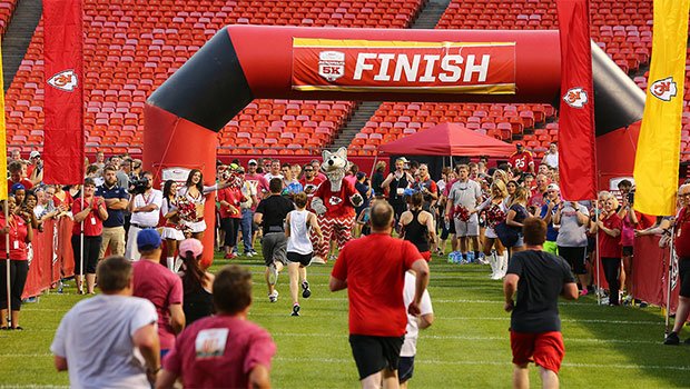 KUSportsMed's tweet photo. Not too late to sign up for the #Arrowhead5K tmrw and a chance to run a great course (& visit us at the finish)! https://t.co/NwPLrC9A7t https://t.co/dqVcpZh2Jw