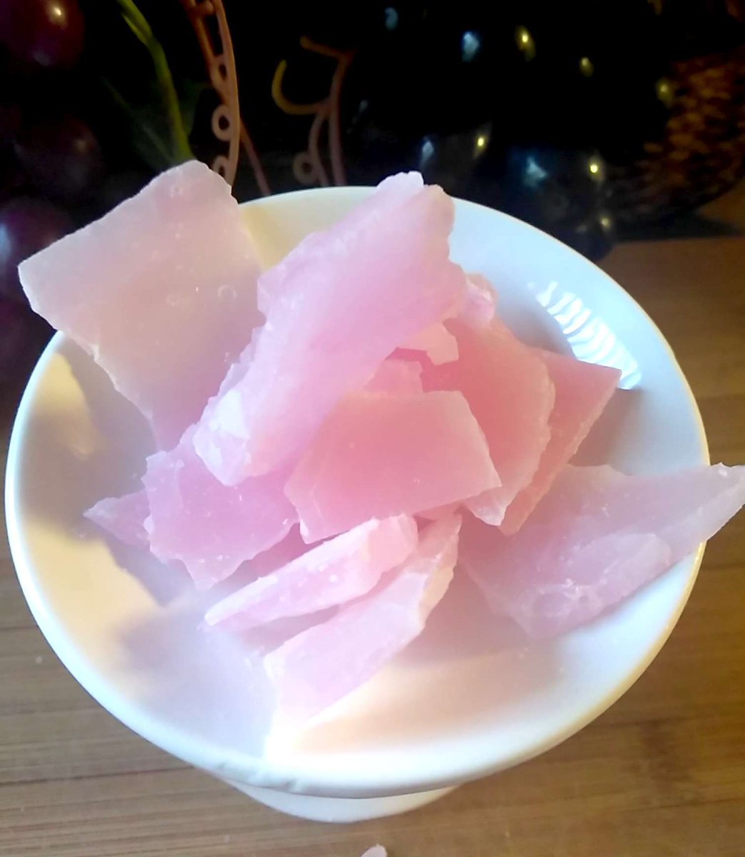 windmillwax's tweet photo. #pinksands #wax brittle on the site now! https://t.co/GJoUH2FPzF #waxmelts #homefragrance #smellsgood #shopnow #selfcare https://t.co/2m31DnE62p