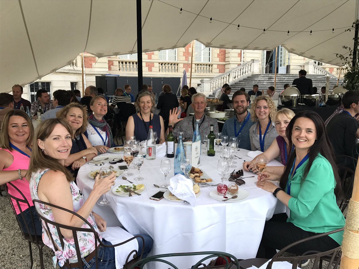 Ruth_S_'s tweet photo. Great evening @LesFontaines_ with our Future Leaders! #CFLP2017 #LifeAtCapgemini https://t.co/ZxvJKNwgn8