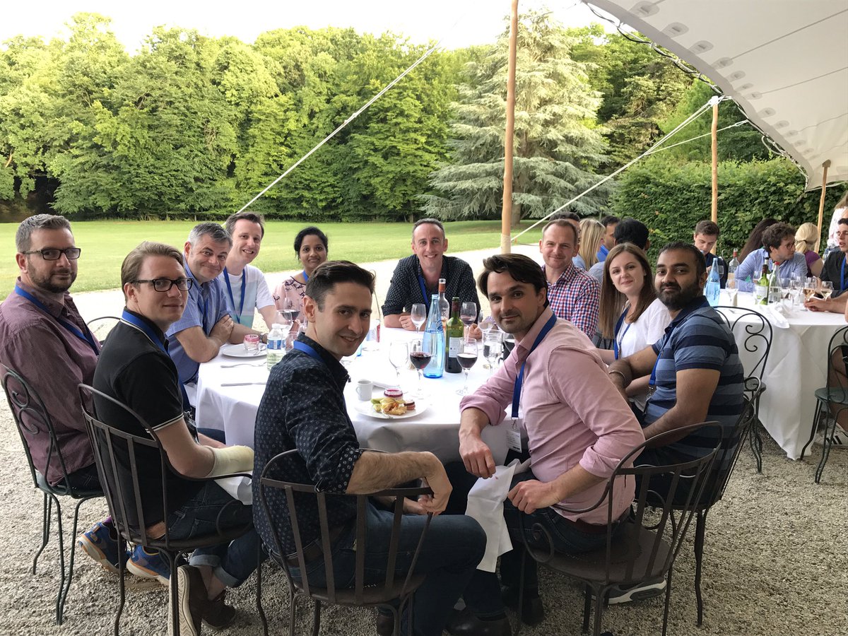 Ruth_S_'s tweet photo. Great evening @LesFontaines_ with our Future Leaders! #CFLP2017 #LifeAtCapgemini https://t.co/ZxvJKNwgn8