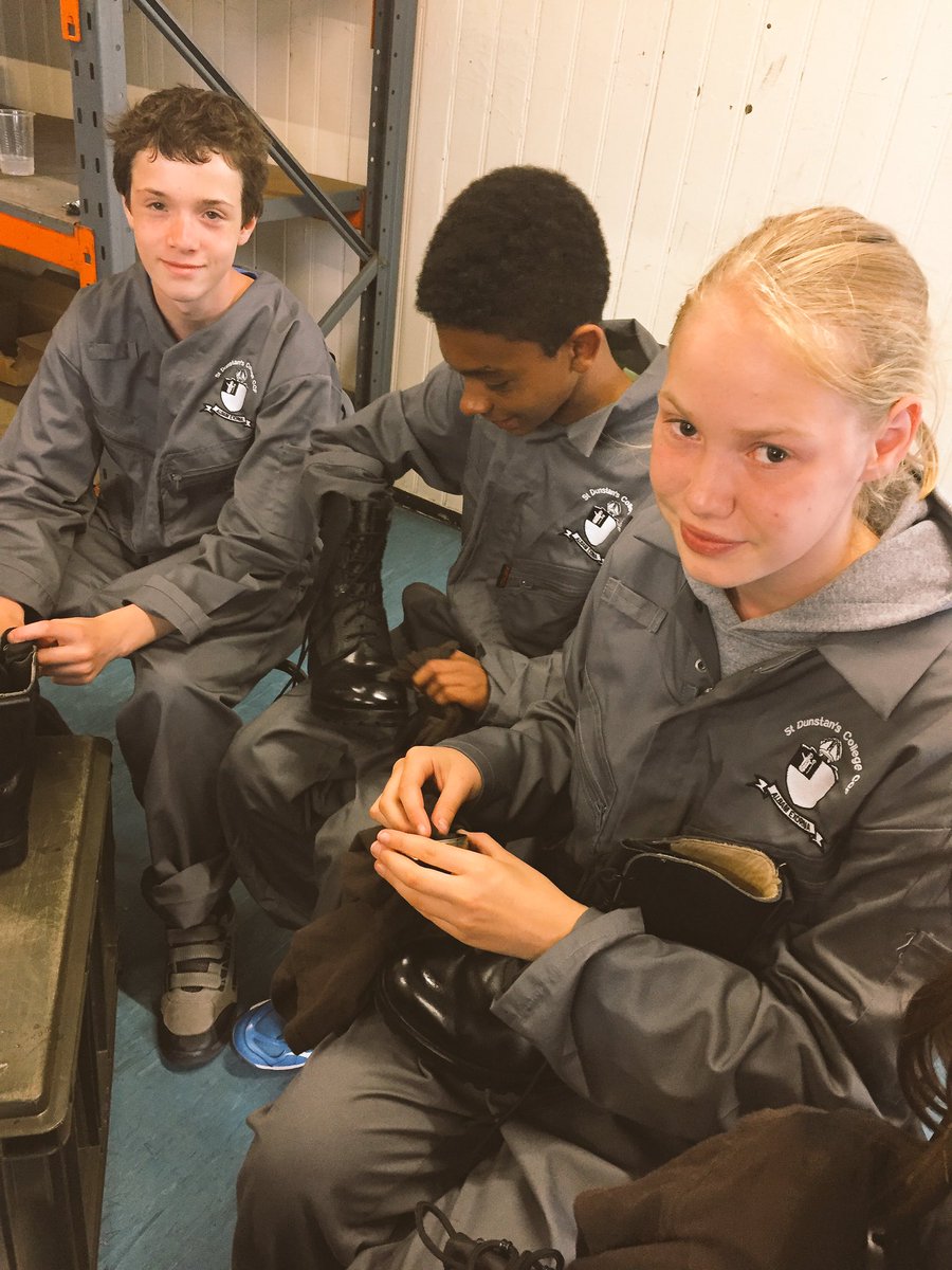 StDunsRS's tweet photo. Boot Polishing 👞 #BootCamp2017 #CCF https://t.co/yWAHwu8lXR