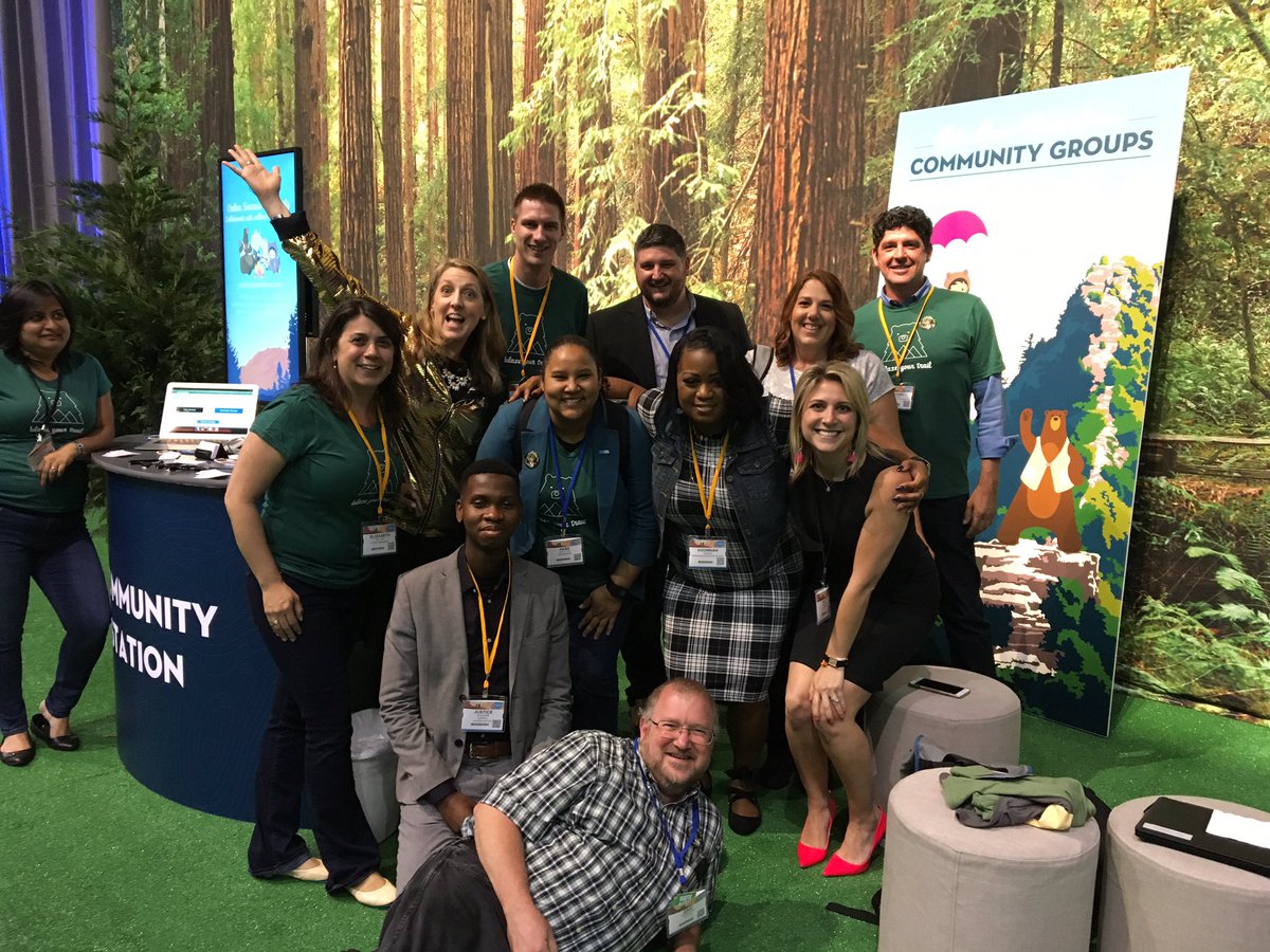 SalesforceAdmns's tweet image. #Ohana in #Chicago! #awesomeadmins having a great time today 💙😁