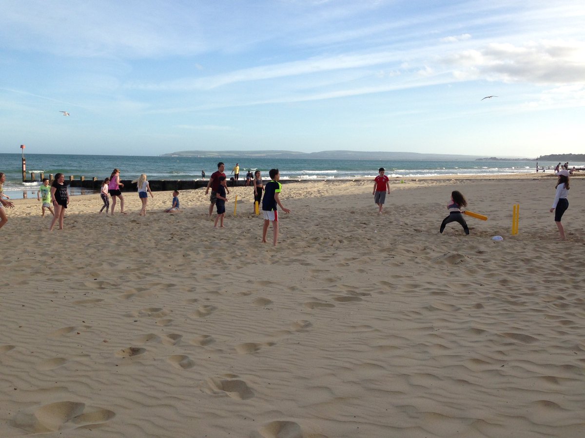 diversityPPS's tweet photo. Final evening in Bournemouth, Diversity beach evening. https://t.co/y6QHF0sQQ4