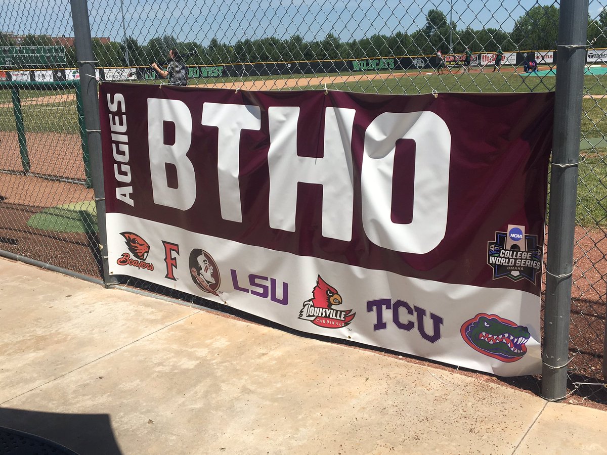 AggieBaseball's tweet photo. Practice is underway, &amp; fans were ready for the arrival of the Aggies.
#12thMan https://t.co/S9hFCtiG8m