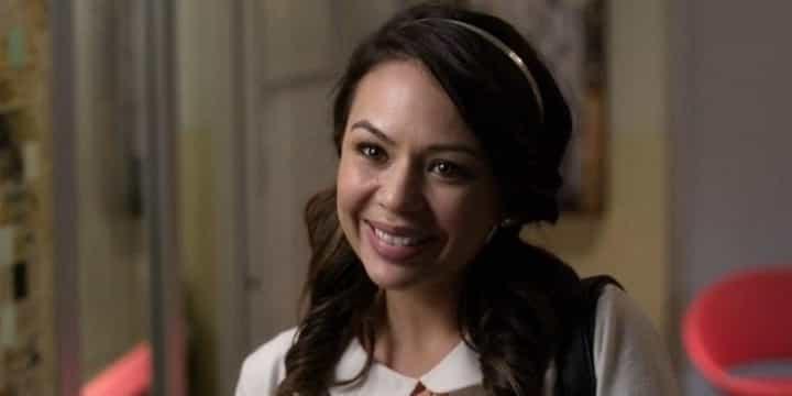 mce_tv's tweet image. Pretty Little Liars saison 7: Les Liars trop méchantes avec Mona? #PLL #PLL7 #Liars #Mona #SerieTV  ebx.sh/2s4E24g