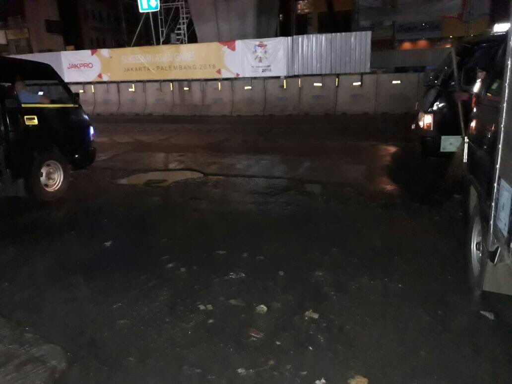 Giat angkut sampah jl.Bolevard Selatan #BebasSampah2020 #PasukanOrangeDLH #KelapaGading